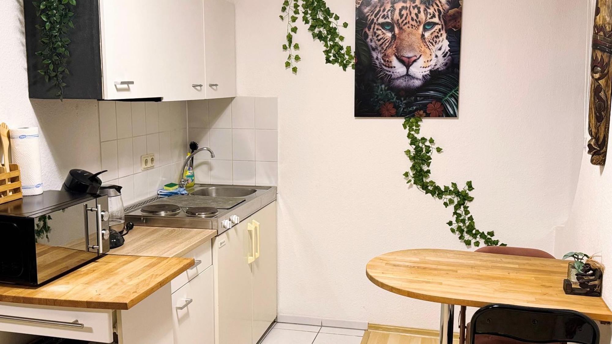 Zentrumnah Inklusive Parkplatz Jungle-Suite By Rentigo - Ruheoase Im Herzen Von Saarbruecken! Exterior foto